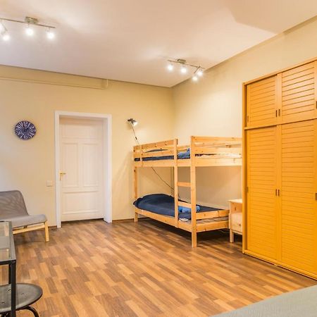 Charming Spacious 3 Bedroom In Old Town Рига Екстериор снимка