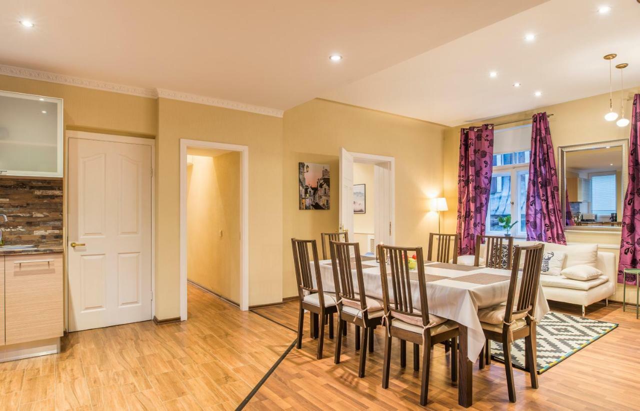 Charming Spacious 3 Bedroom In Old Town Рига Екстериор снимка